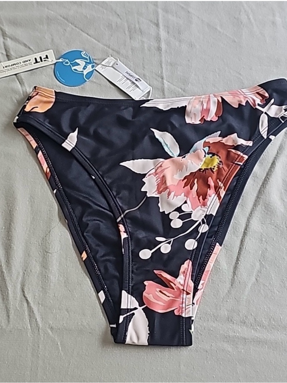 New w/tags Cupshe Floral High Waisted Bikini Size S - Picture 4 of 5